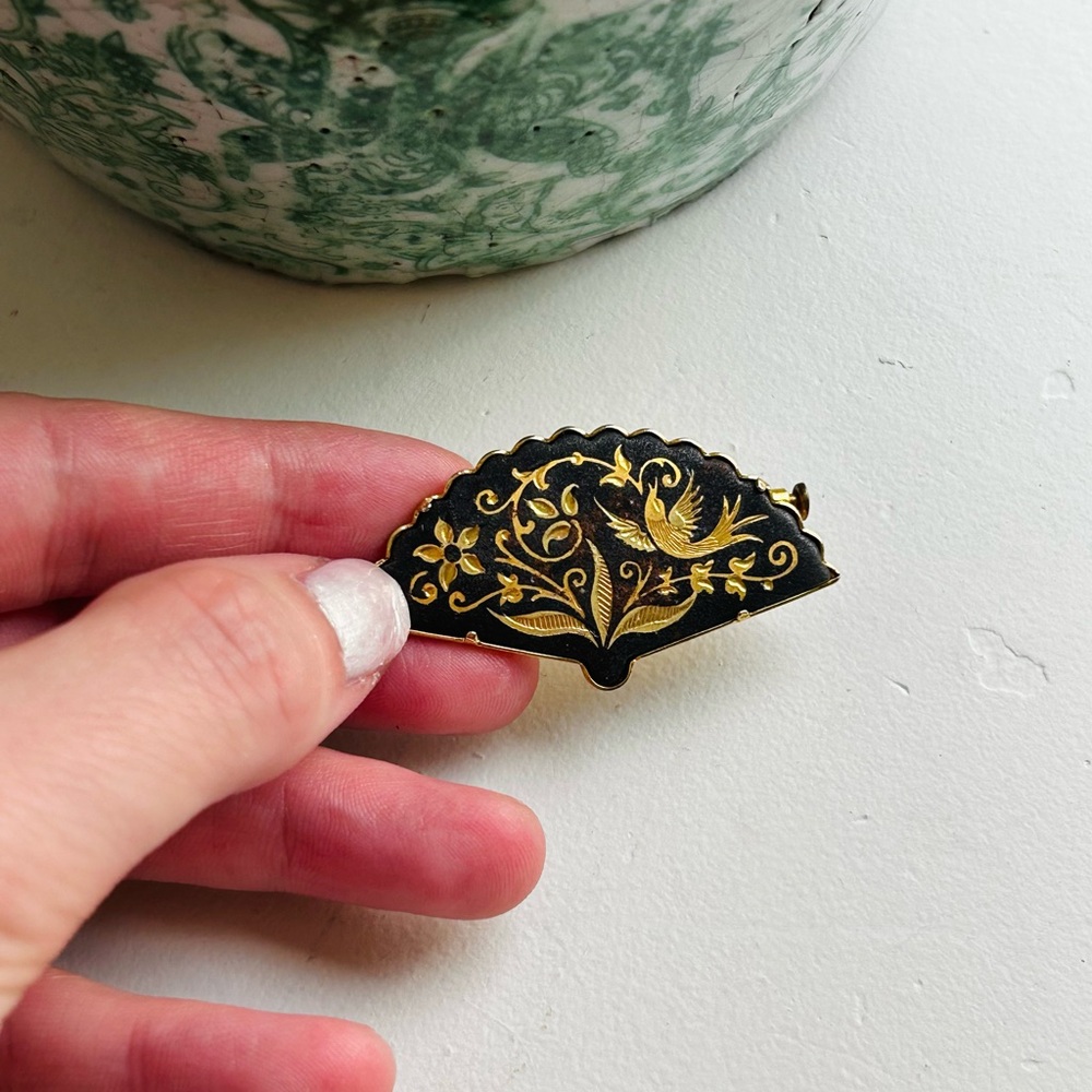Vintage MCM Damascene Spanish Bird Floral Fan Enamel Brooch - Picture 2 of 4